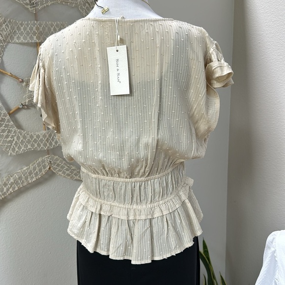 Boho ruffle cap sleeve v neck top with Swiss dot detail SZ L-XL (Bin3) - Picture 2 of 8